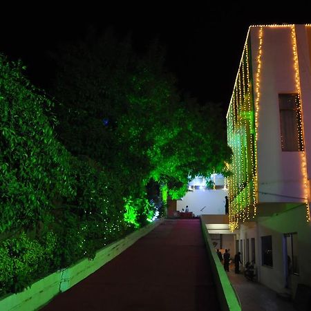 Hotel Maruti Mandapam Jabalpur Exterior foto